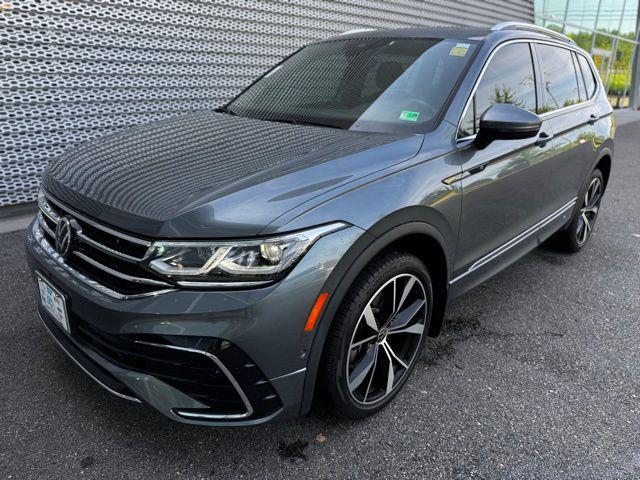 2024 Volkswagen Tiguan 2.0T SEL R-Line 4Motion's photo