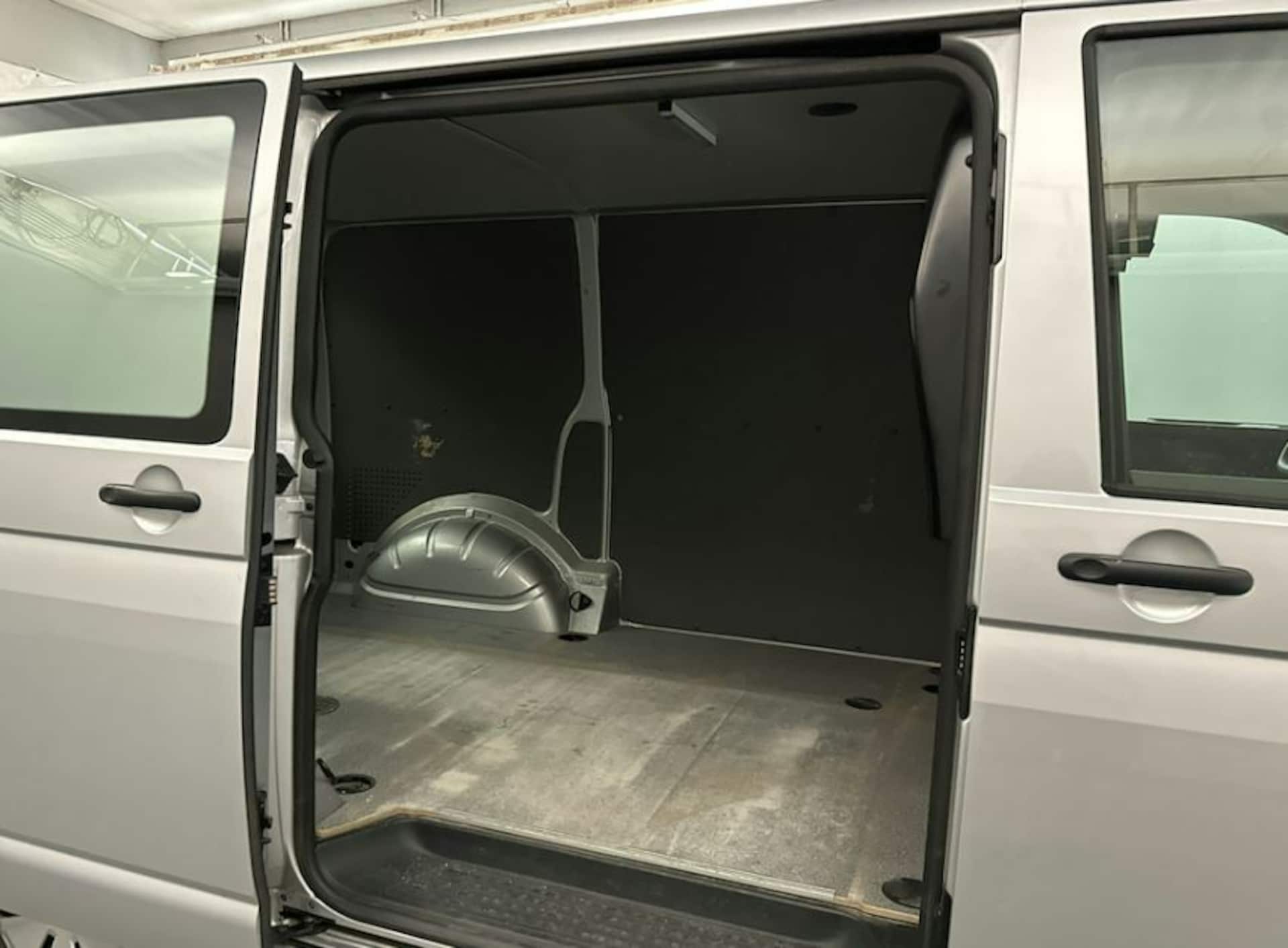 Volkswagen T6.1 Transporter Kasten kurzer Radstand