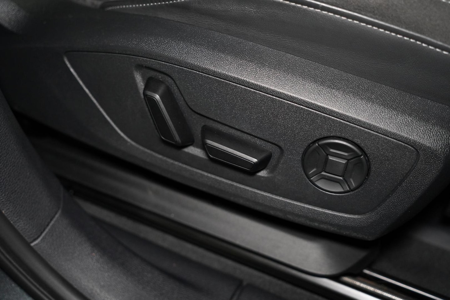 Image about Audi Q3 40 TFSI quattro S tronic
