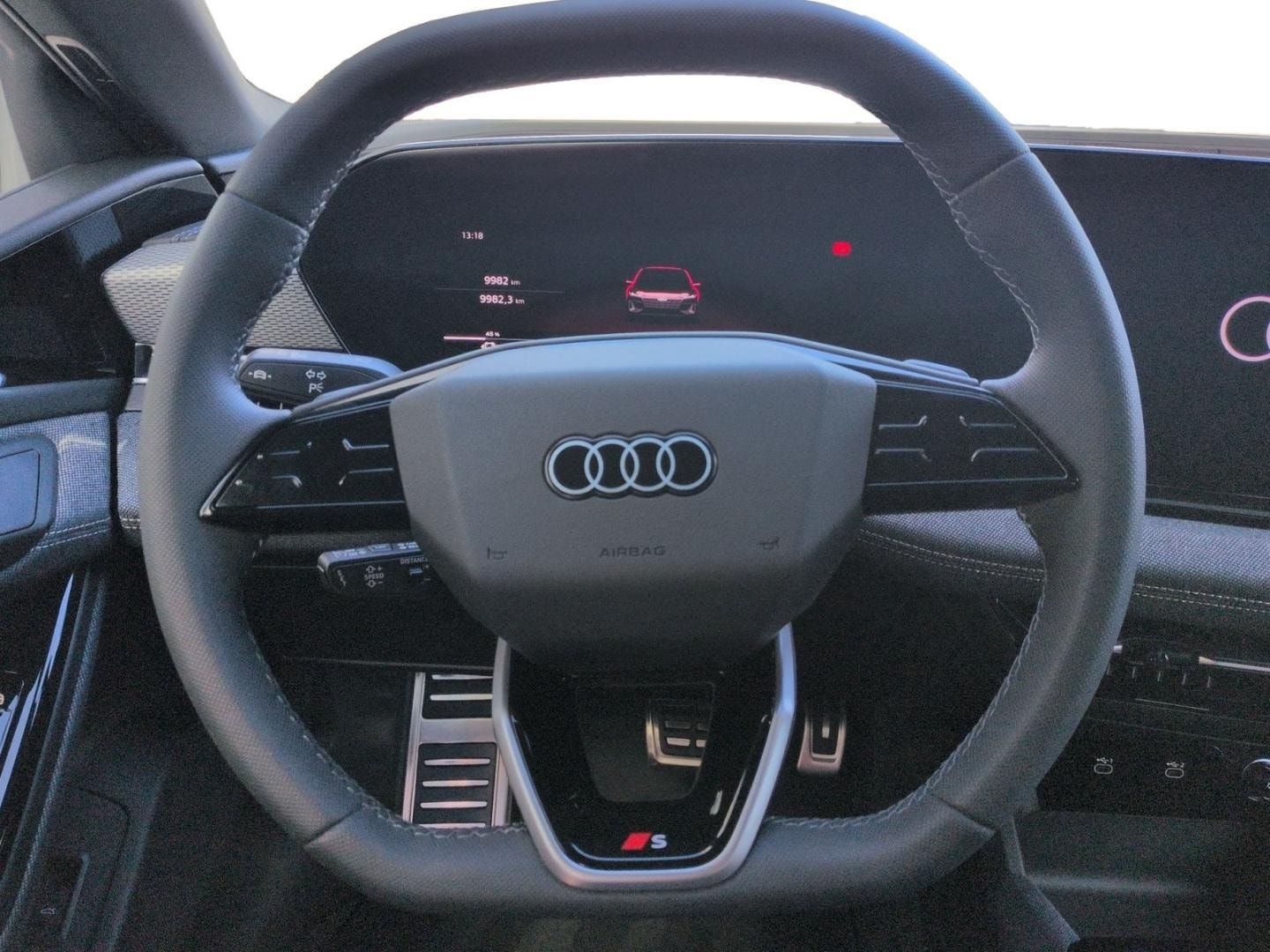 Bild über Audi A6 Avant e-tron e-tron performance - für weitere Informationen kontaktieren Sie den Audi Partner