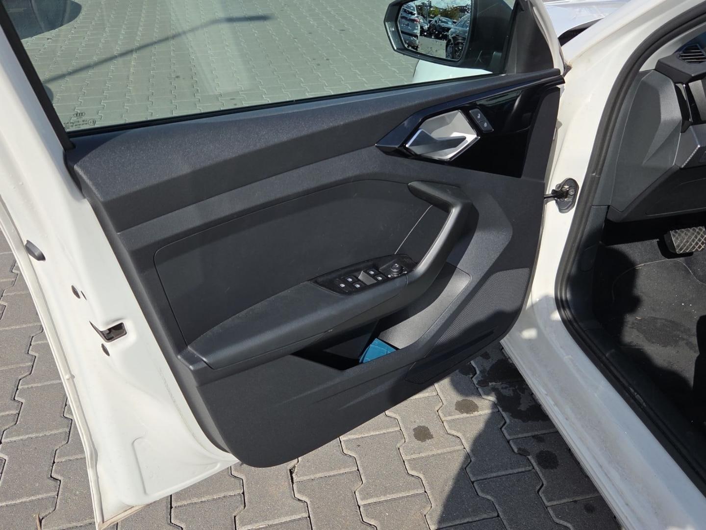 Bild über Audi A1 Sportback 25 TFSI S tronic - für weitere Informationen kontaktieren Sie den Audi Partner