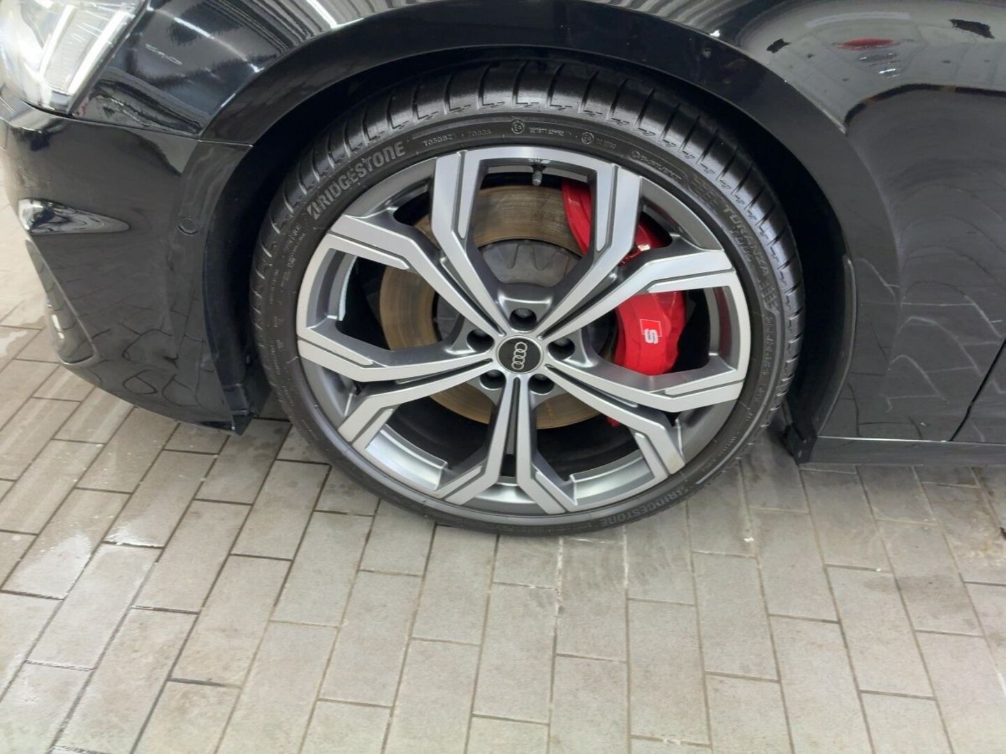 Bild über Audi S6 Avant TDI quattro tiptronic - für weitere Informationen kontaktieren Sie den Audi Partner