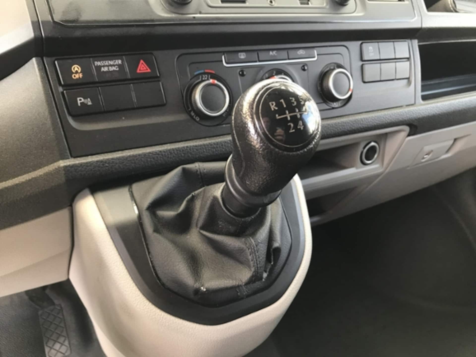 Volkswagen T6 Transporter Kasten kurzer Radstand