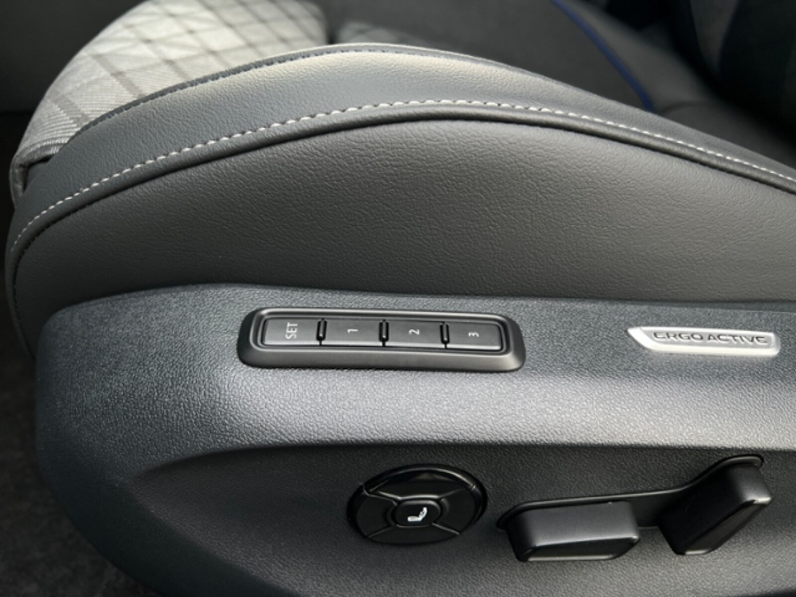 Volkswagen Passat – Bild 21