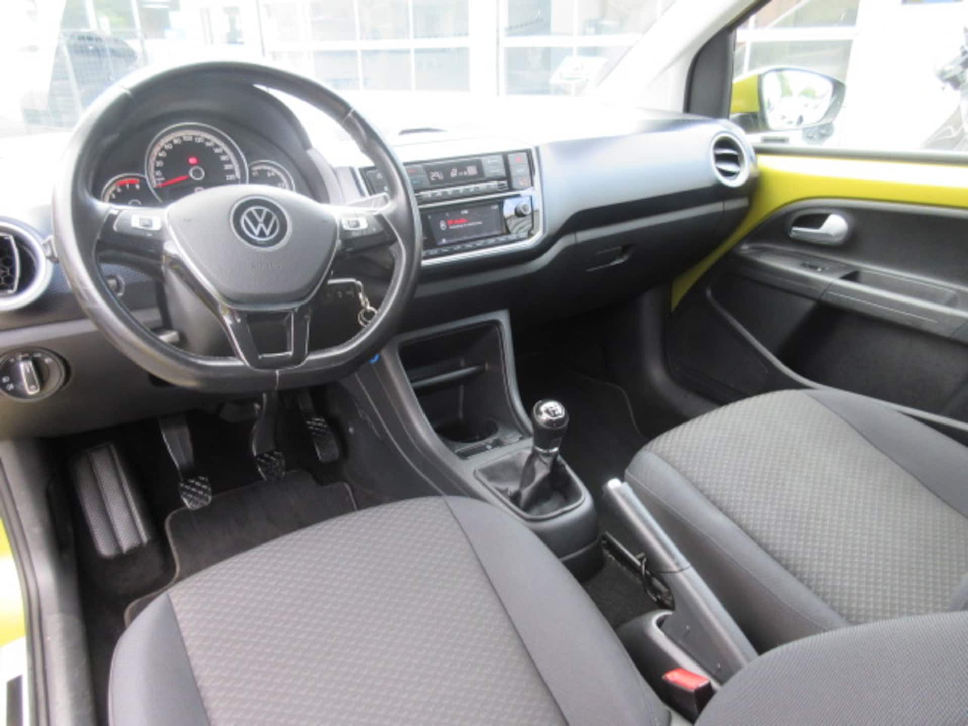 Volkswagen up! UNITED