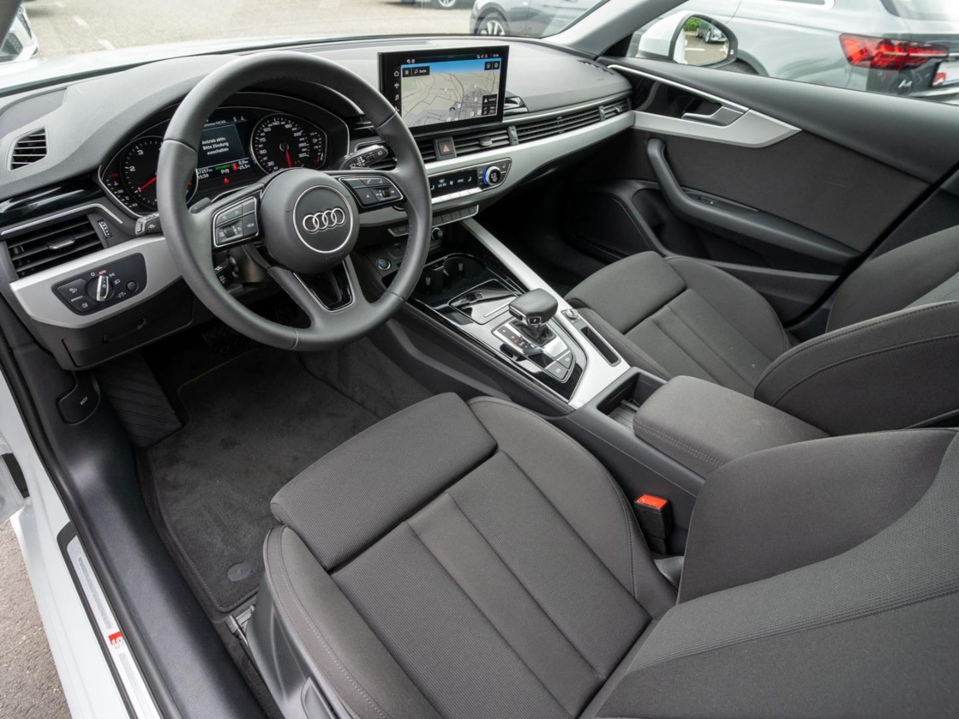 Audi A4 Avant S line