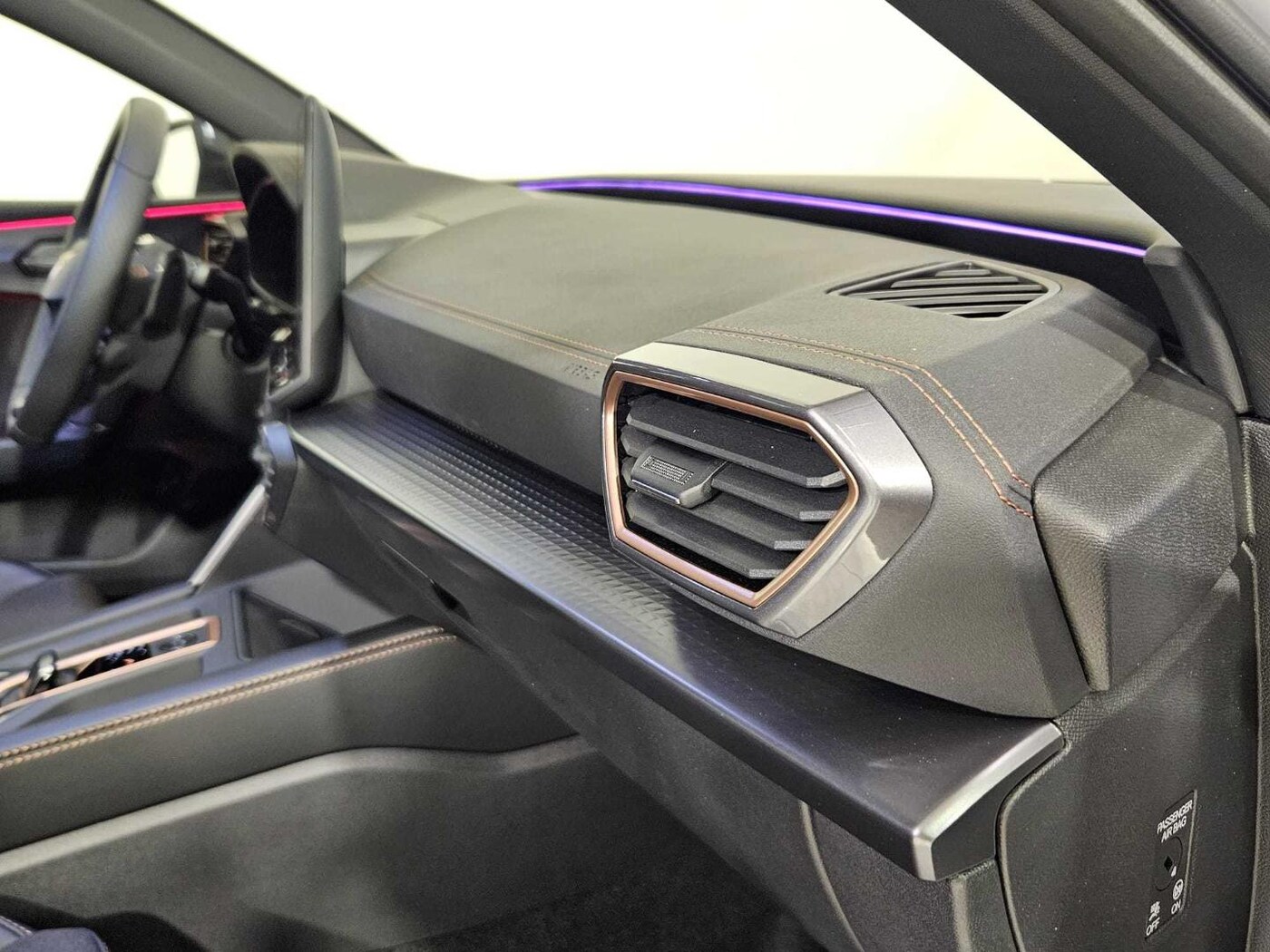 CUPRA Leon Sportstourer 1.5 TSI e-Hybrid DSG 150 kW (204 CV) — photo 19