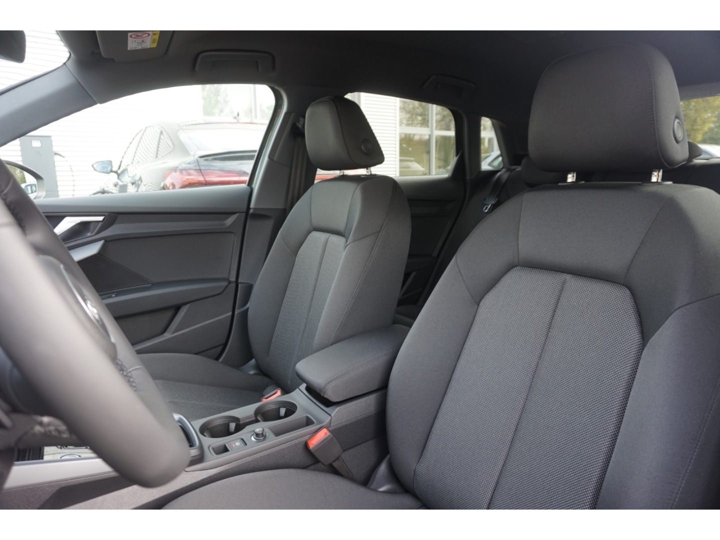 Bild über Audi A3 Sportback 30 TFSI S tronic - für weitere Informationen kontaktieren Sie den Audi Partner