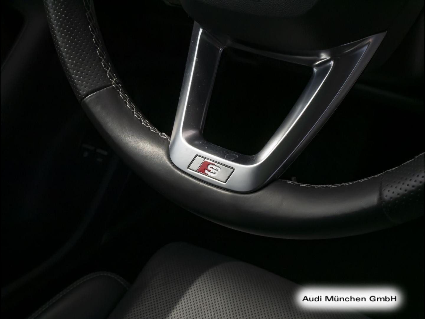 Bild über - für weitere Informationen kontaktieren Sie den Audi Partner