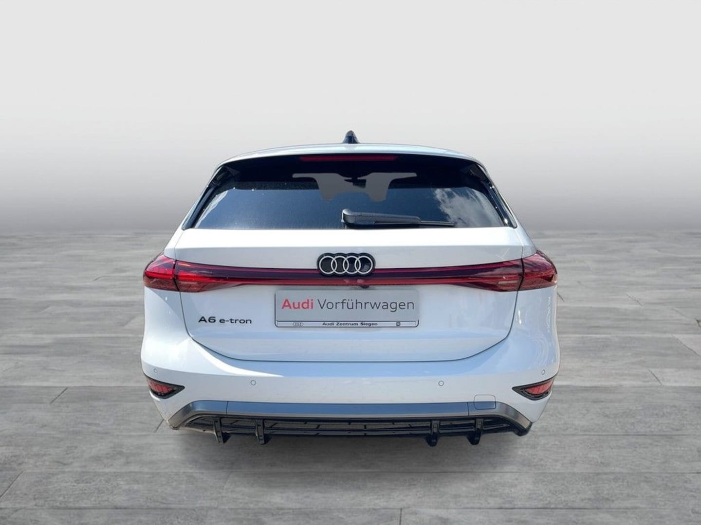 Bild über Audi A6 Avant e-tron S line business e-tron performance 270 kW - für weitere Informationen kontaktieren Sie den Audi Partner