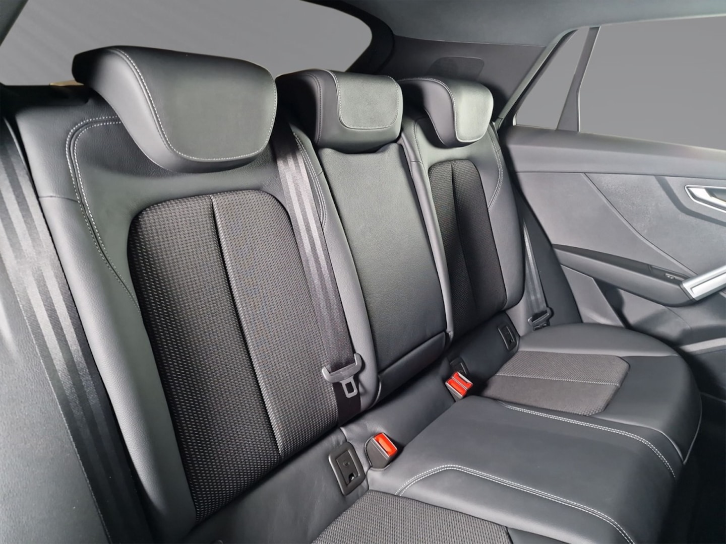 Bild über Audi Q2 advanced 35 TFSI S tronic - für weitere Informationen kontaktieren Sie den Audi Partner