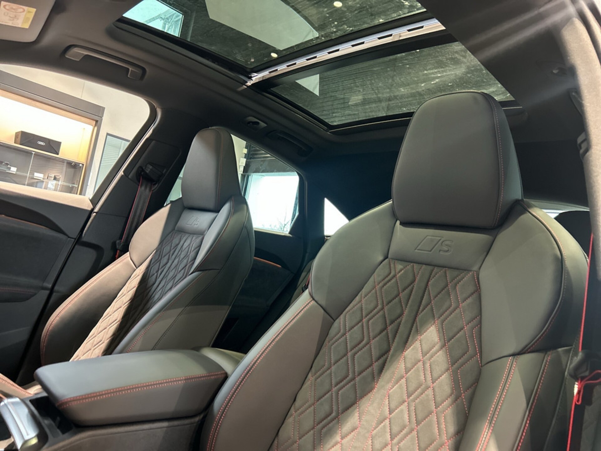 Audi SQ5 Sportback edition one