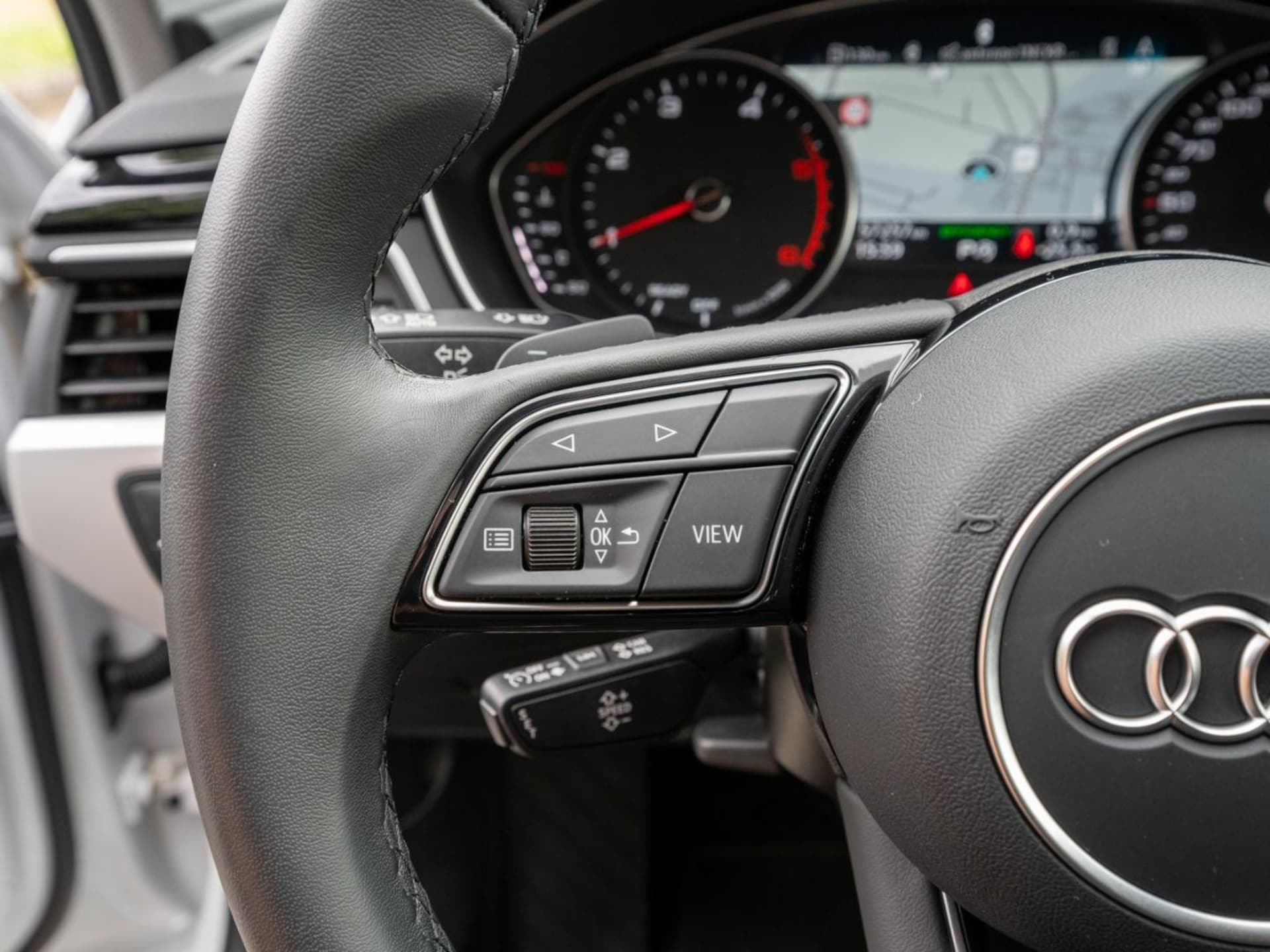 Audi A4 Avant S line