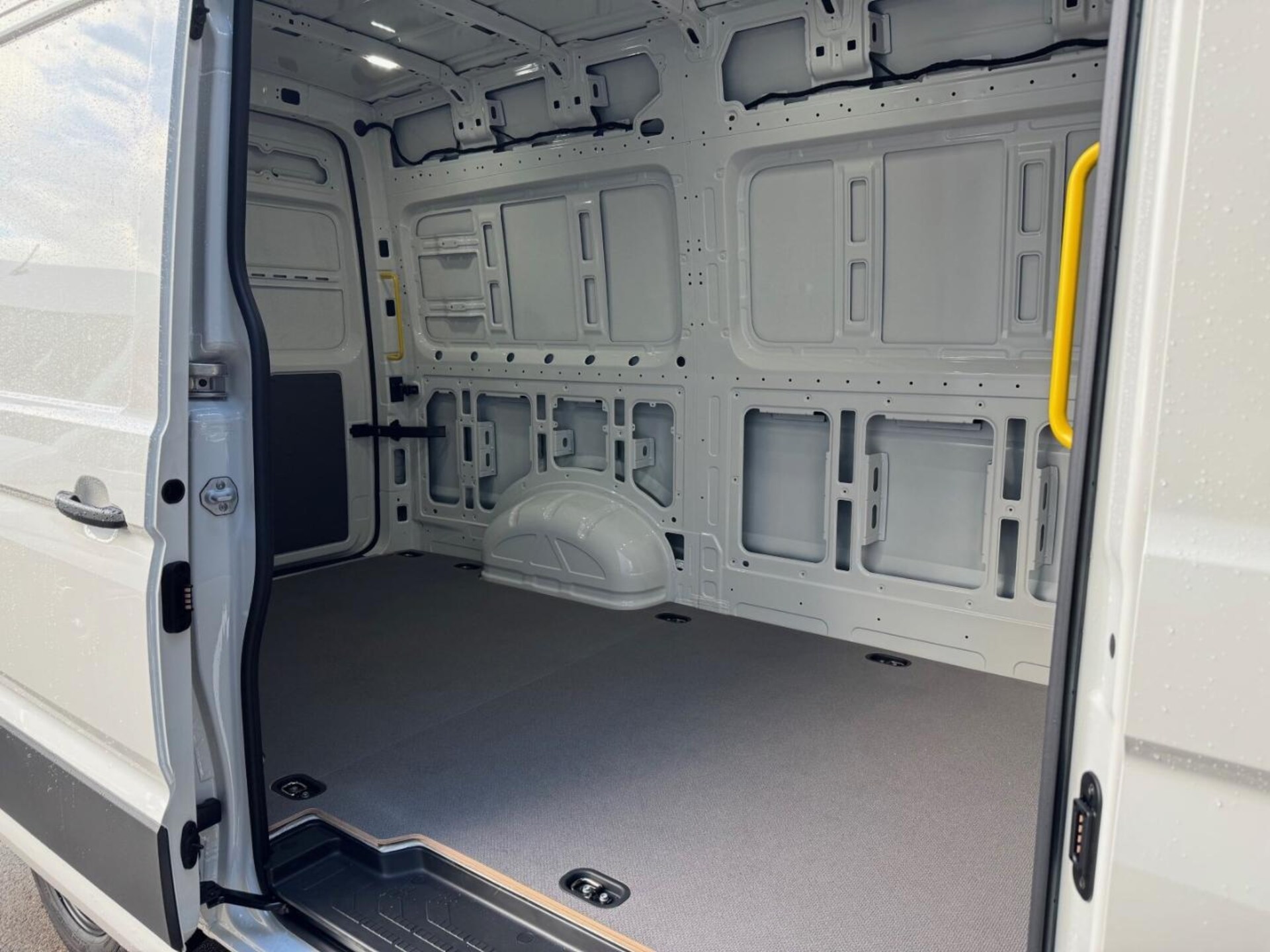 Volkswagen Crafter Kasten mittlerer Radstand