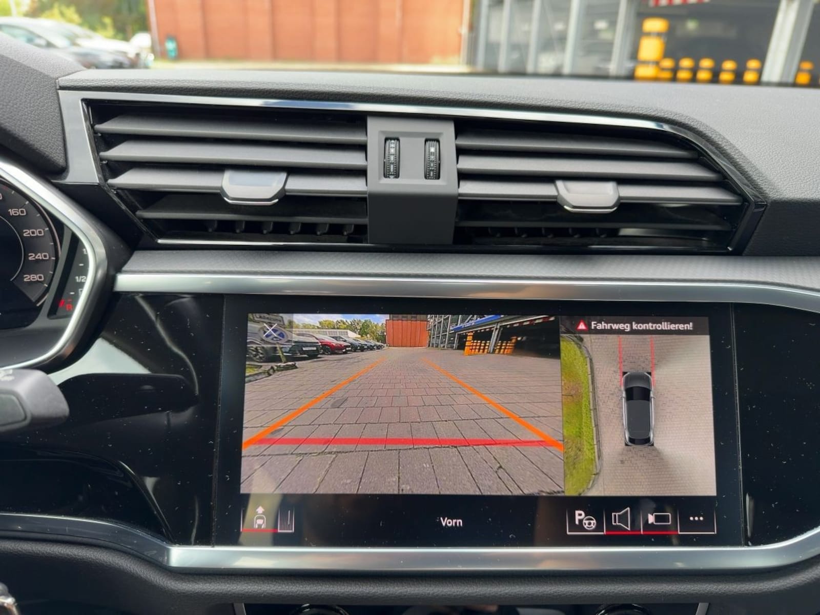 Audi Q3 Sportback – Bild 14