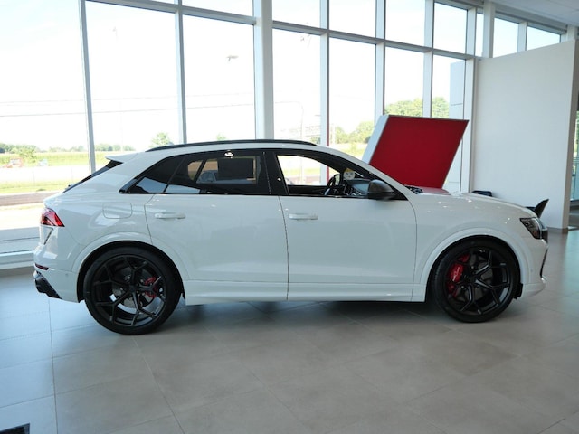 2026 Audi RS Q8 SUV performance