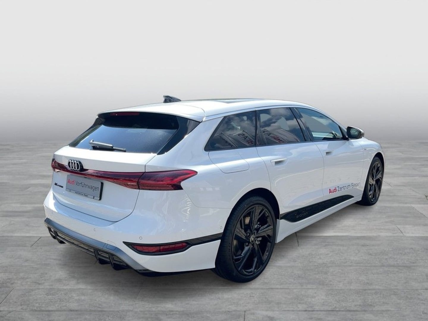 Bild über Audi A6 Avant e-tron S line business e-tron performance 270 kW - für weitere Informationen kontaktieren Sie den Audi Partner