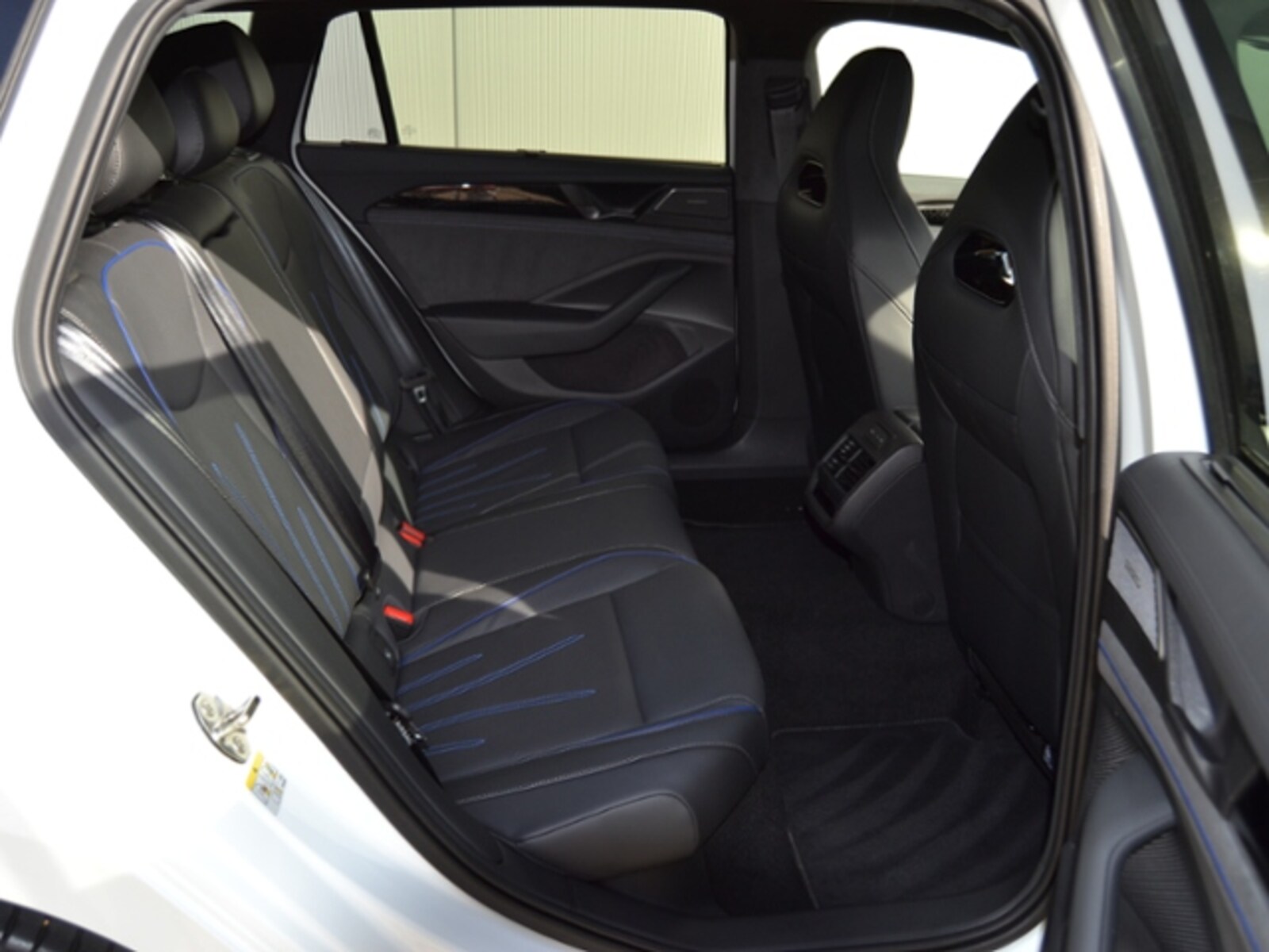 Volkswagen Passat – Bild 9