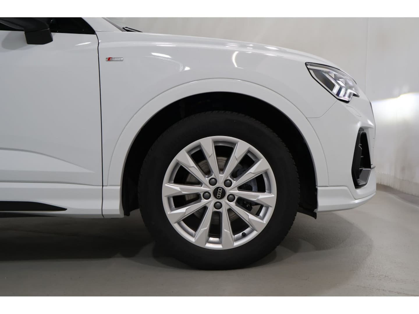 Bild über Audi Q3 Sportback S line 35 TDI S tronic - für weitere Informationen kontaktieren Sie den Audi Partner