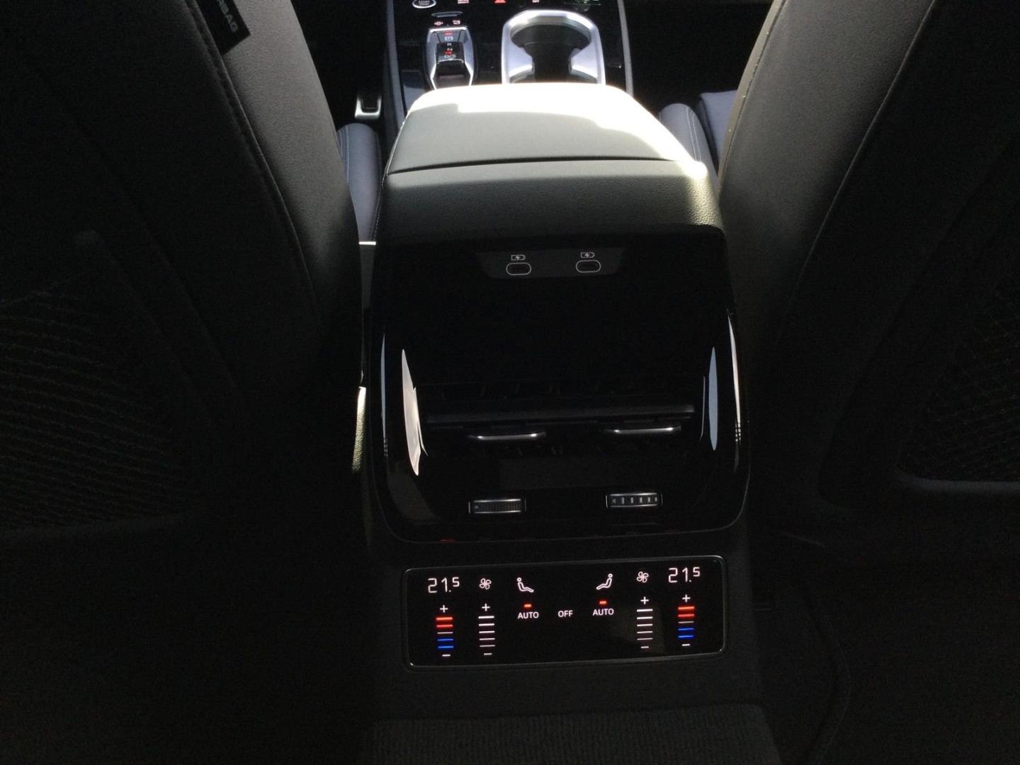 Image about Audi A6 Avant Edition one Bianco Ghiaccio o Grigio Daytona TDI quattro 150 kWS tronic
