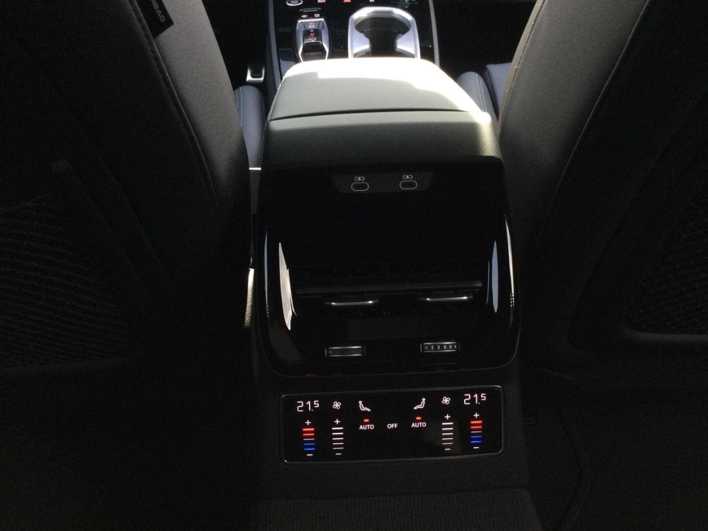 Image about Audi A6 Avant Edition one Bianco Ghiaccio o Grigio Daytona TDI quattro 150 kWS tronic