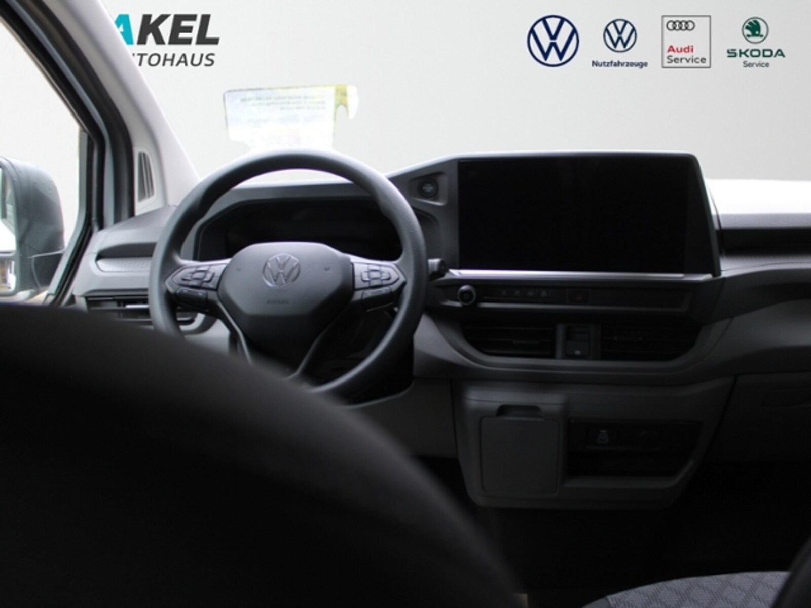 Volkswagen Transporter Kombi langer Radstand – Bild 5