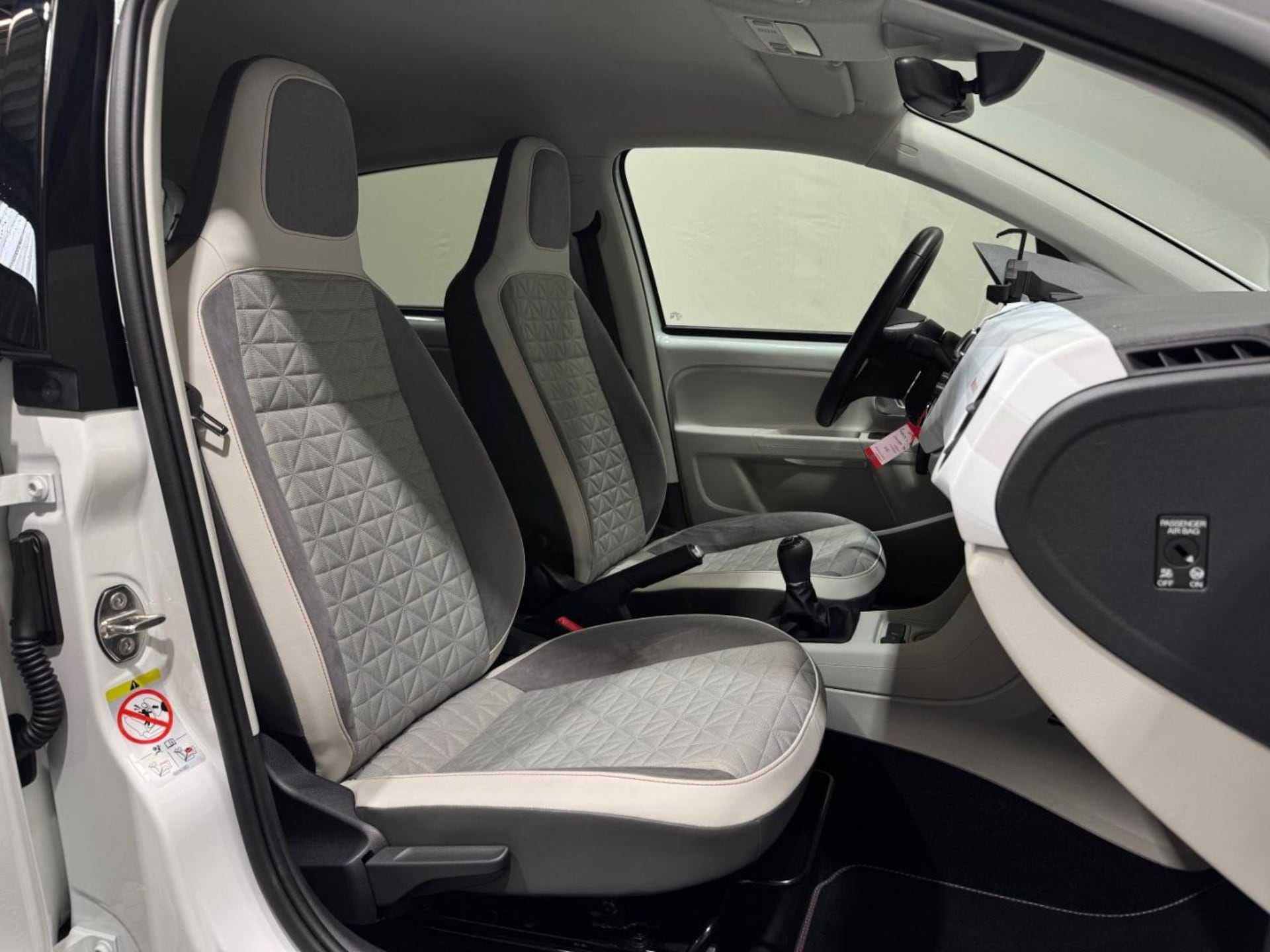 Volkswagen up! beats