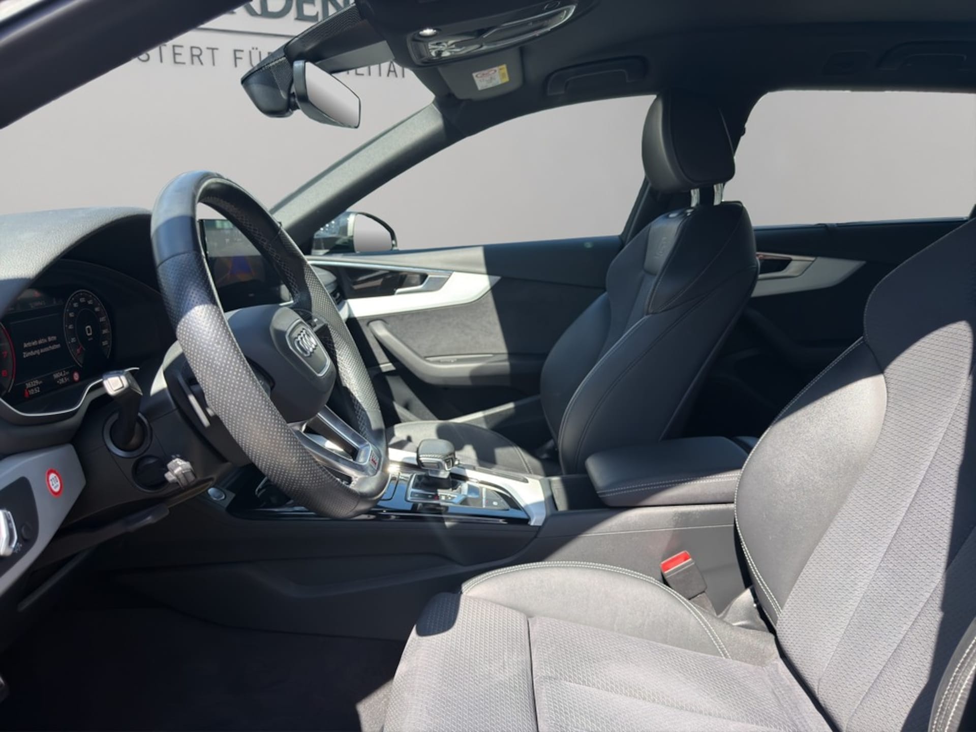 Audi A4 Avant S line