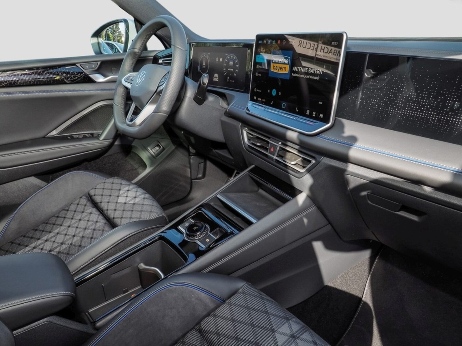 Volkswagen Tiguan – Bild 9