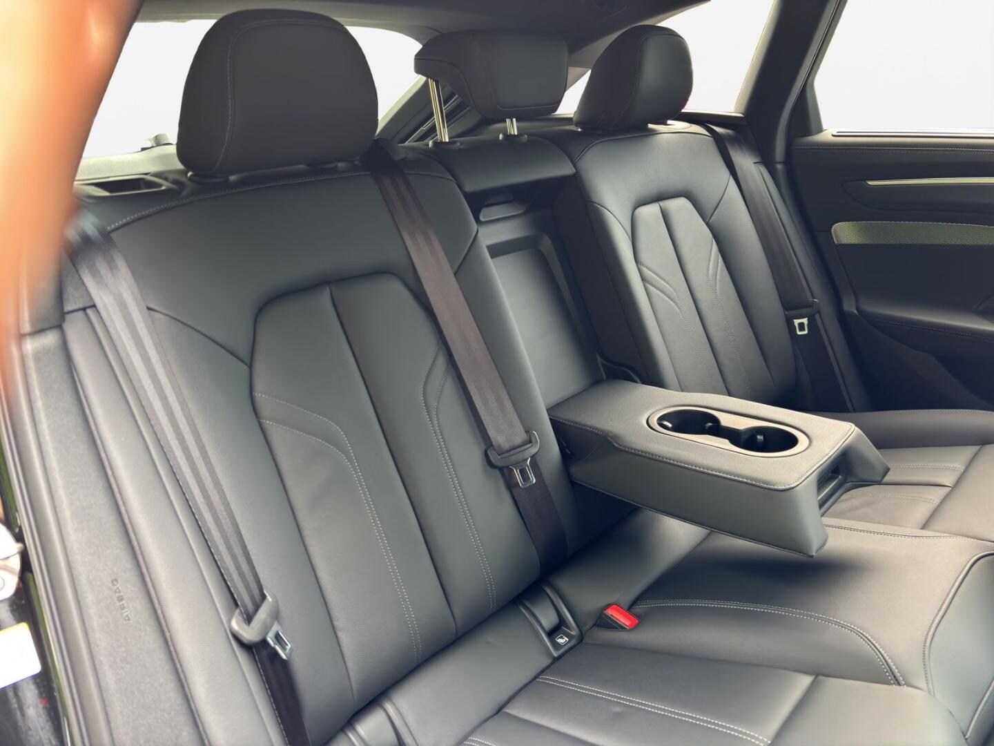 Bild über Audi A6 Avant TDI quattro 150 kW S tronic - für weitere Informationen kontaktieren Sie den Audi Partner