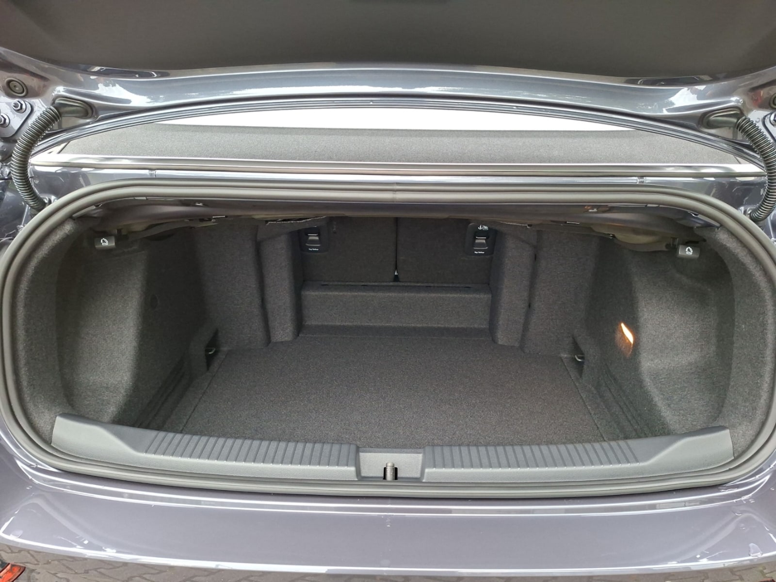 Volkswagen T-Roc Cabriolet – Bild 7