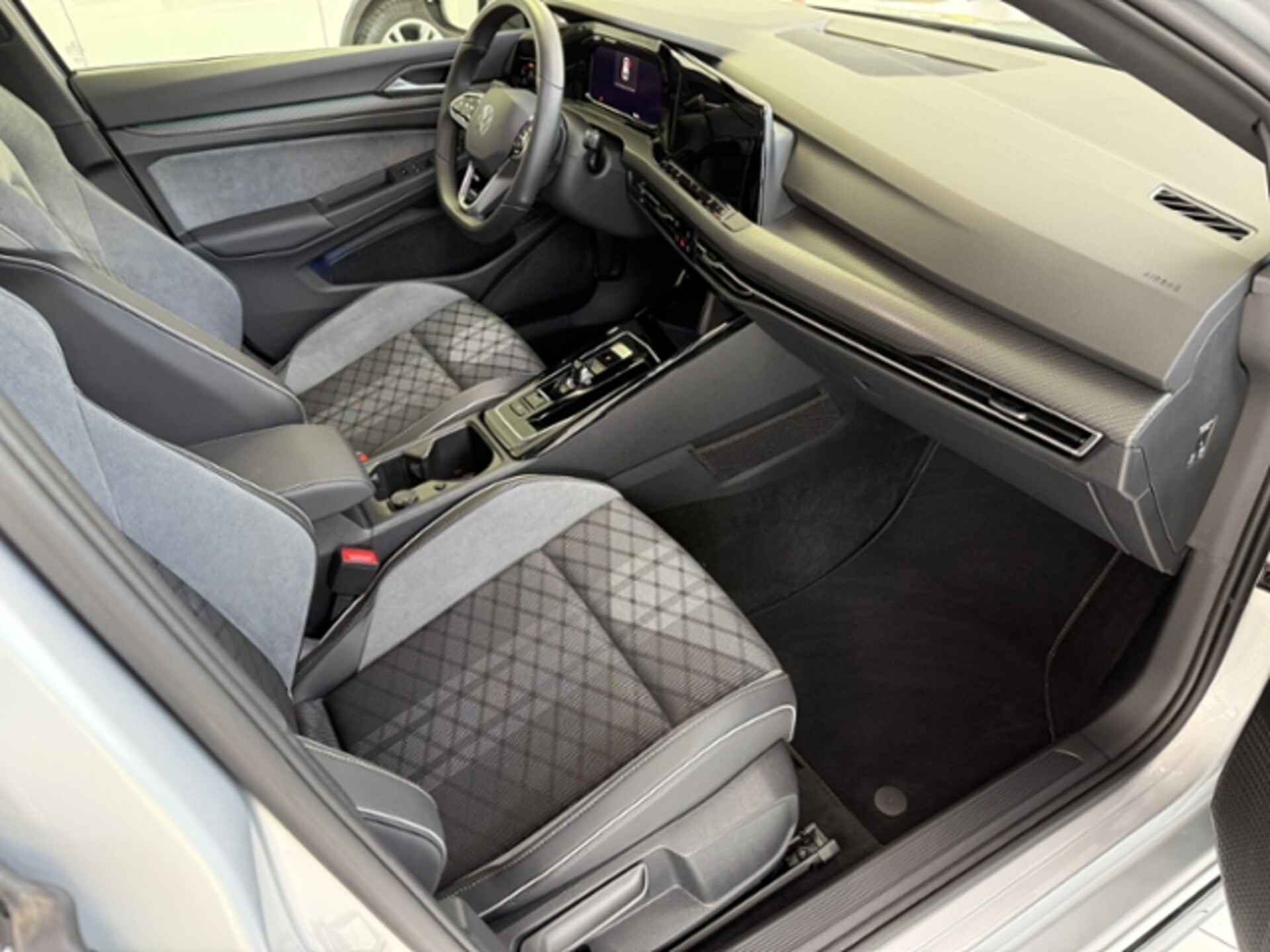 Volkswagen Golf Variant R-Line