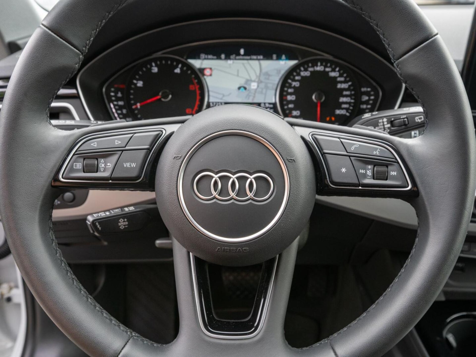 Audi A4 Avant S line