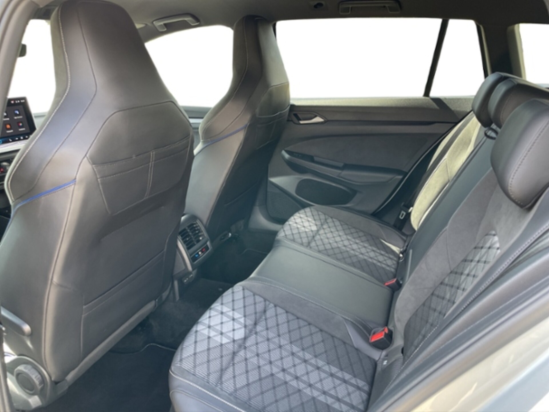 Volkswagen Golf Variant R-Line