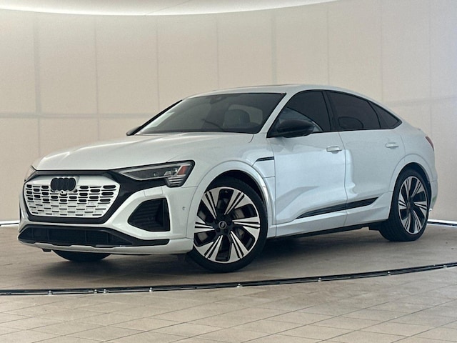 Photo of 2024 Audi Q8 Sportback e-tron 