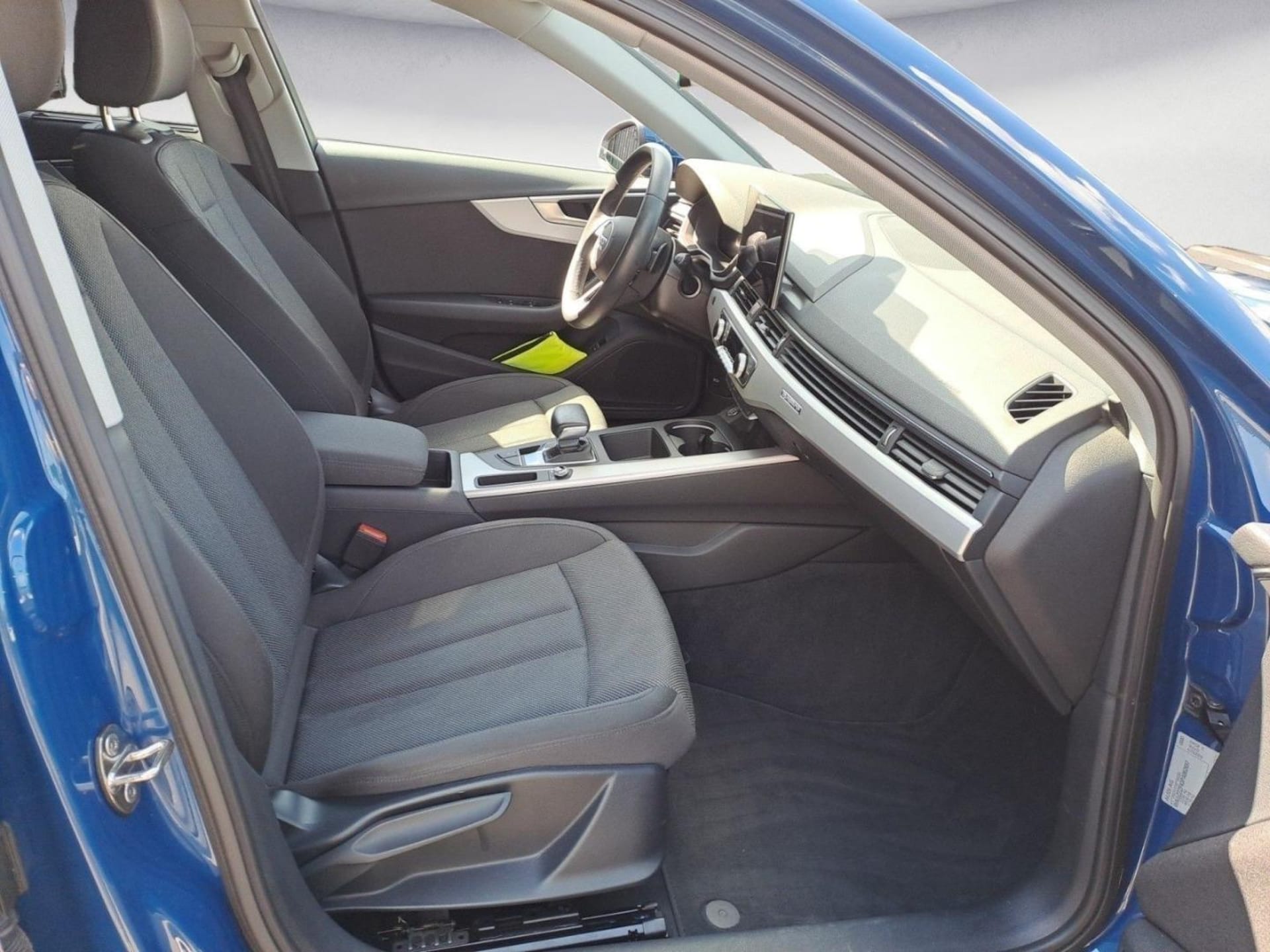 Audi A4 Avant S line