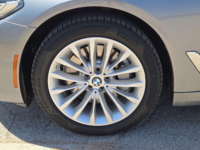 2023 BMW 5 Series 530i - Photo 11
