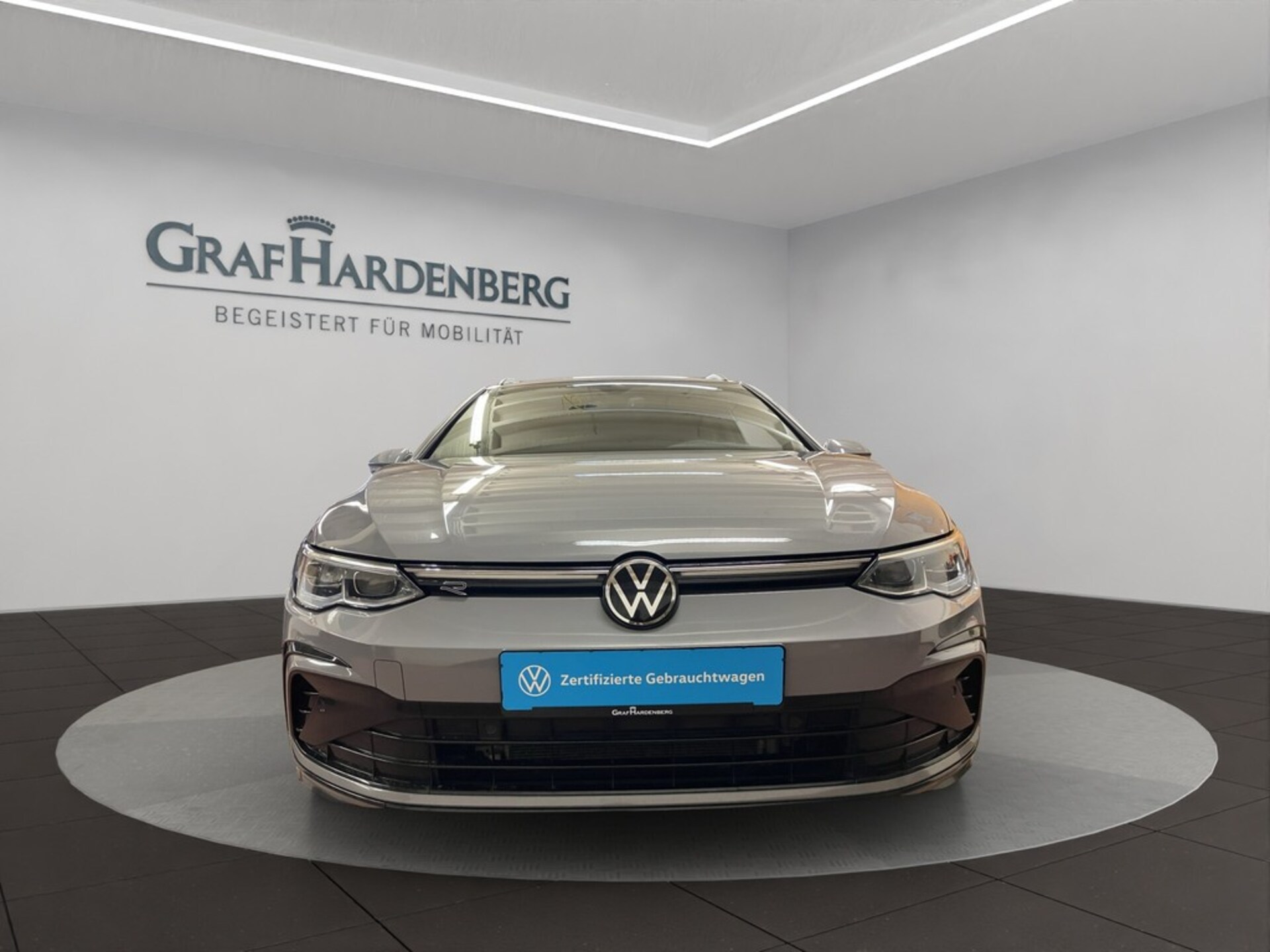 Volkswagen Golf Variant R-Line