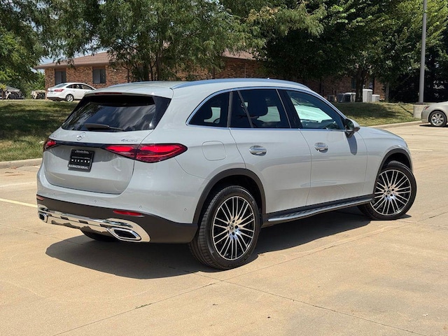 2026 Mercedes-Benz GLC 300