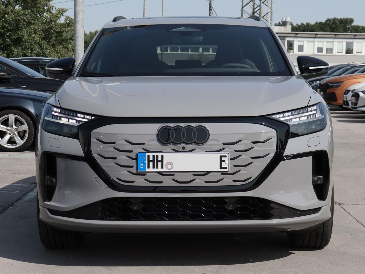 Bild über Audi Q4 SUV e-tron e-tron quattro performance 250 kW - für weitere Informationen kontaktieren Sie den Audi Partner