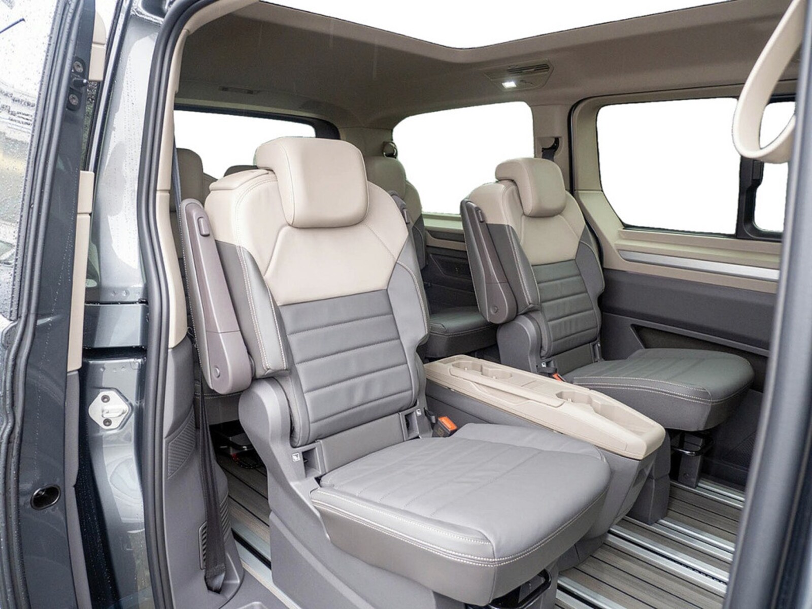 Volkswagen Multivan Langversion – Bild 12