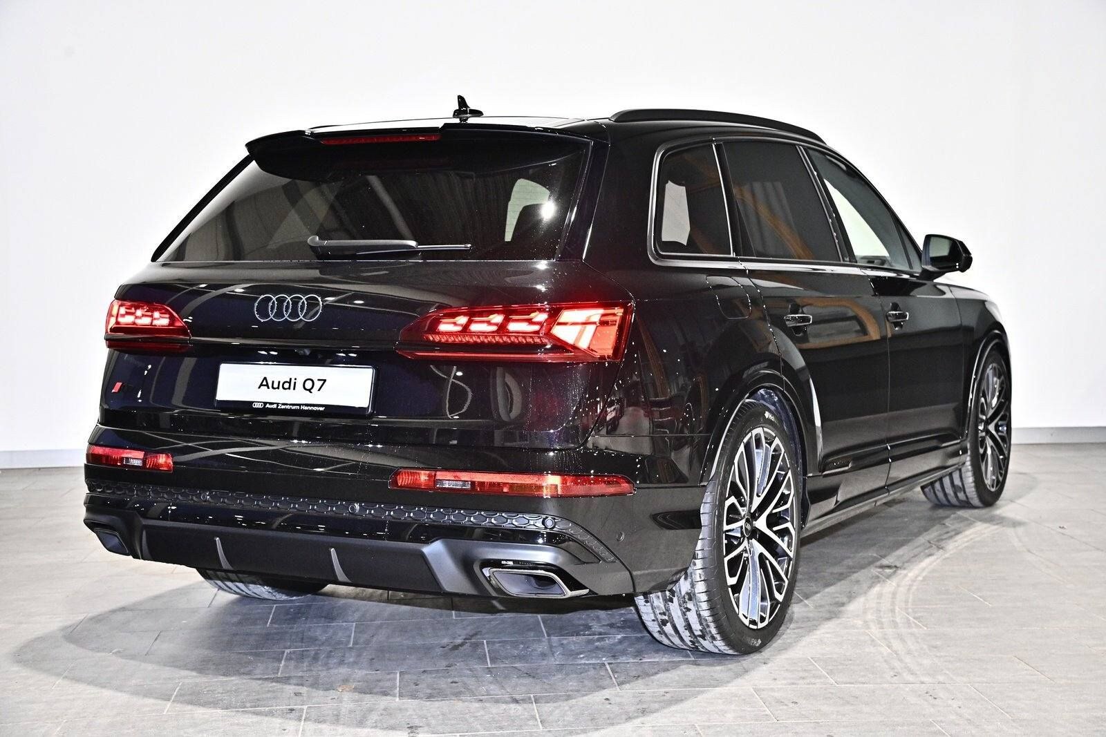 Image about Audi Q7 SUV S line 50 TDI quattro tiptronic