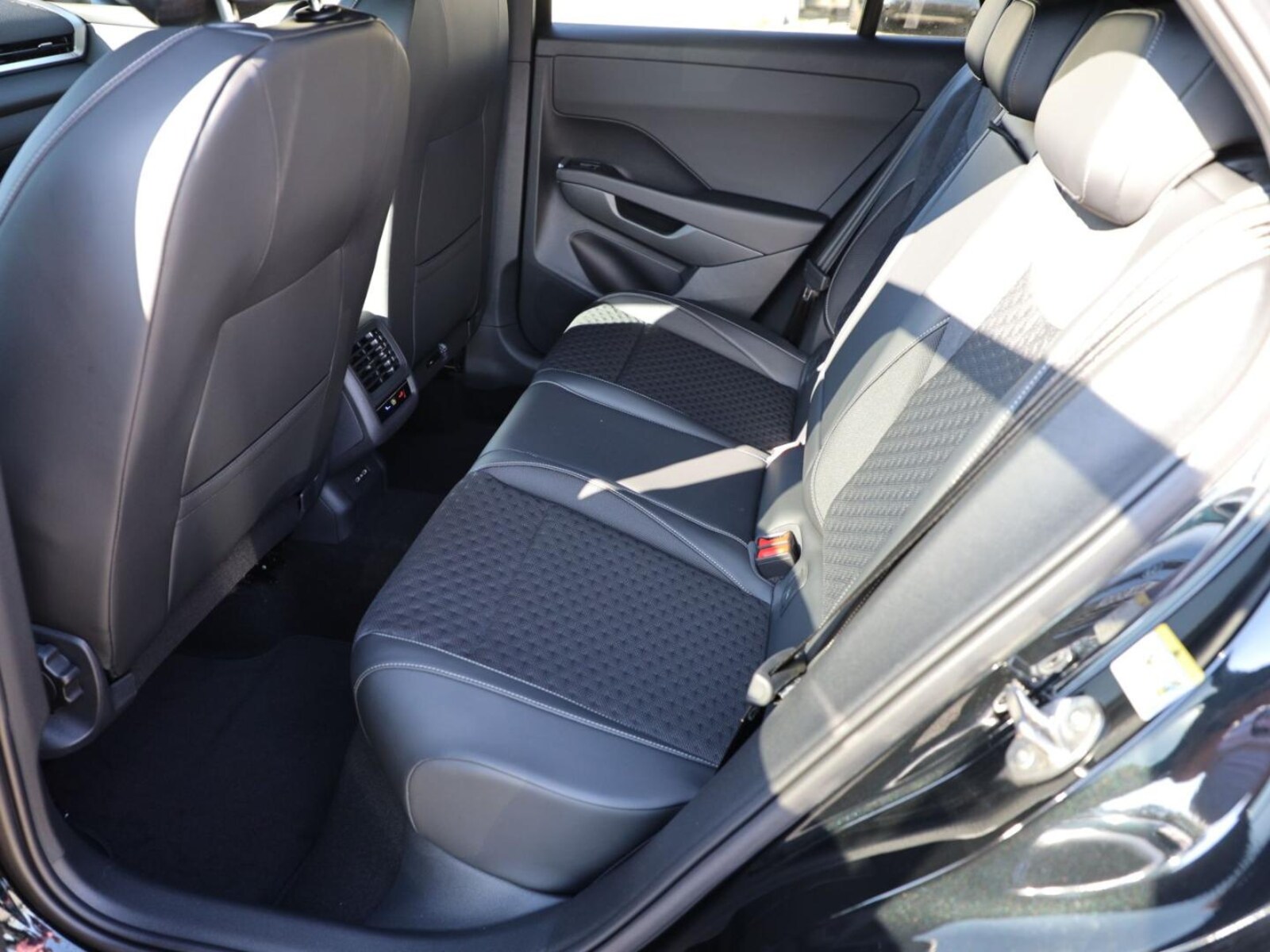 Volkswagen T-Roc – Bild 21