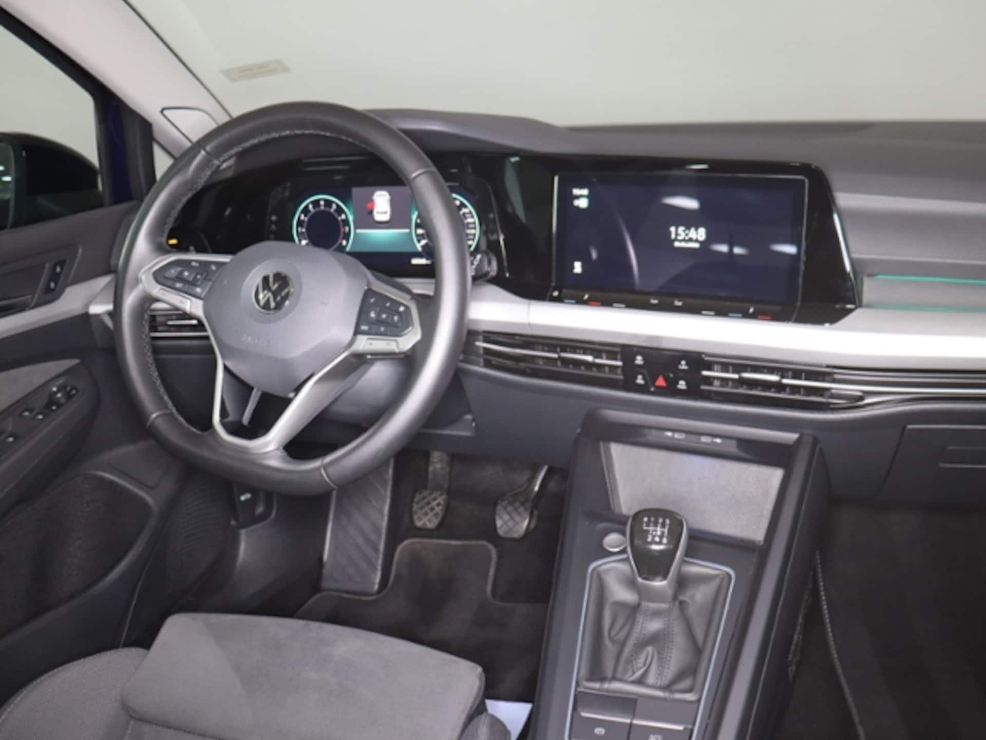 Volkswagen Golf Life