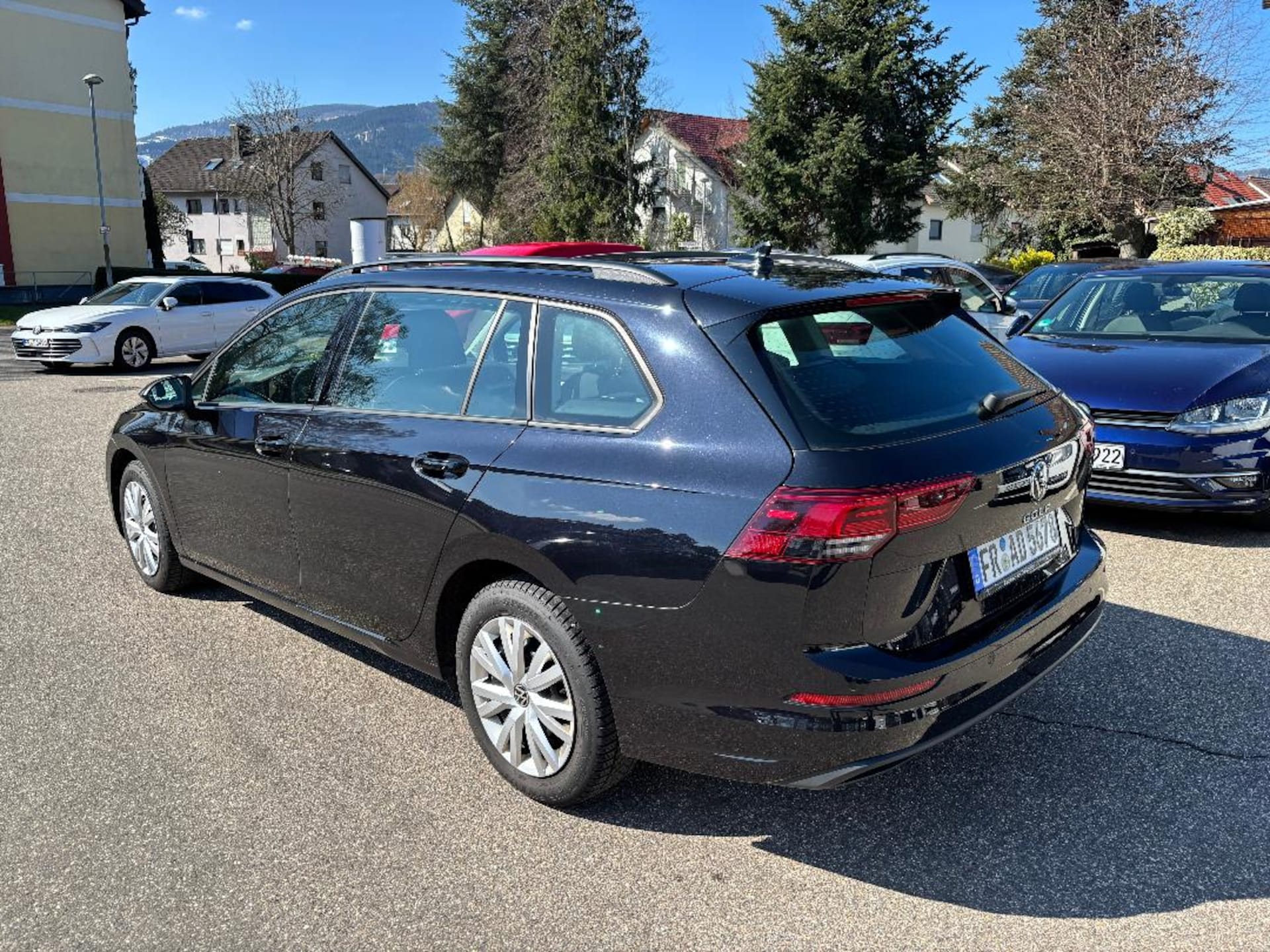 Volkswagen Golf Variant Life