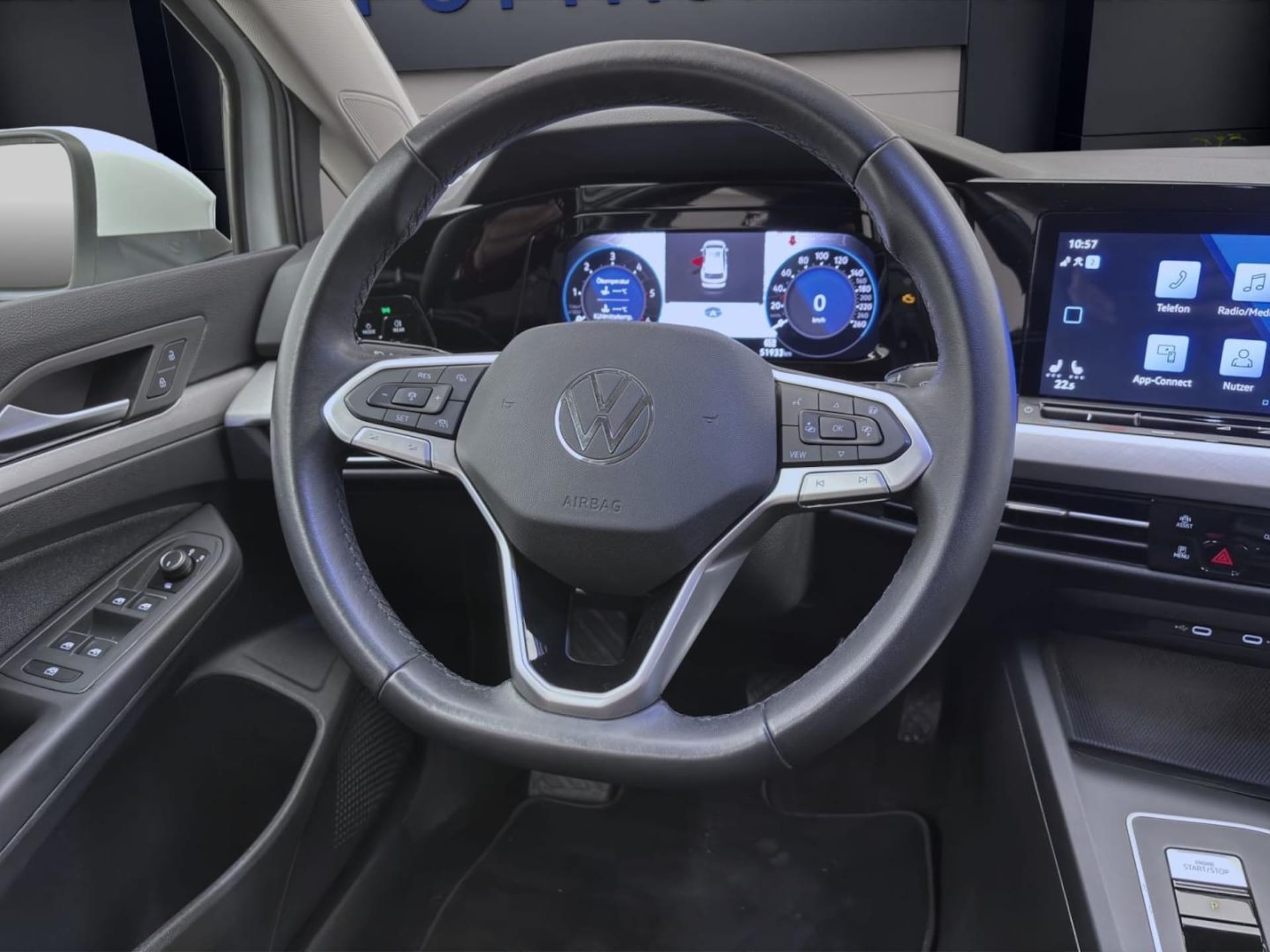 Volkswagen Golf Variant Life