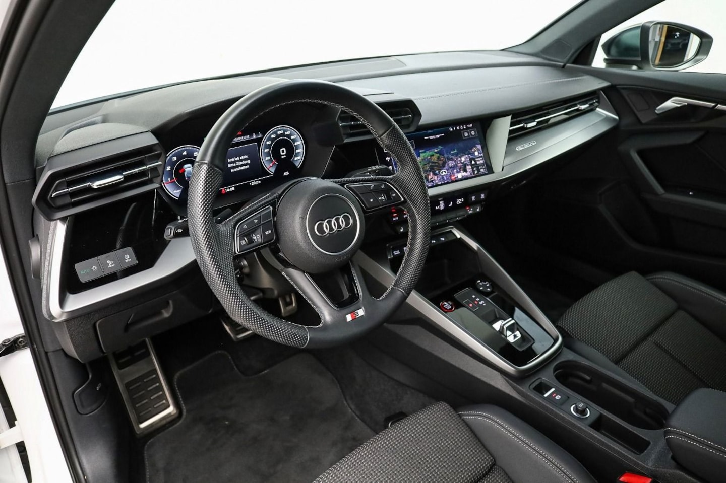 Bild über Audi S3 Sportback TFSI quattro S tronic - für weitere Informationen kontaktieren Sie den Audi Partner