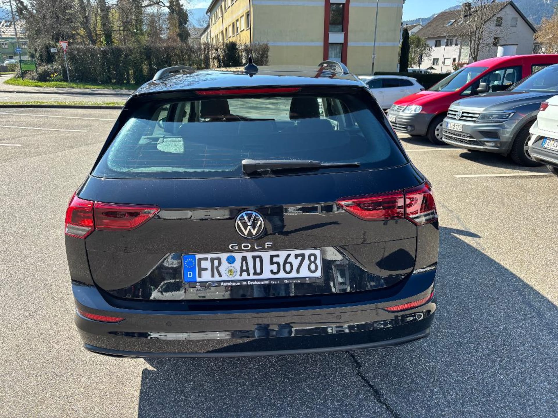 Volkswagen Golf Variant Life