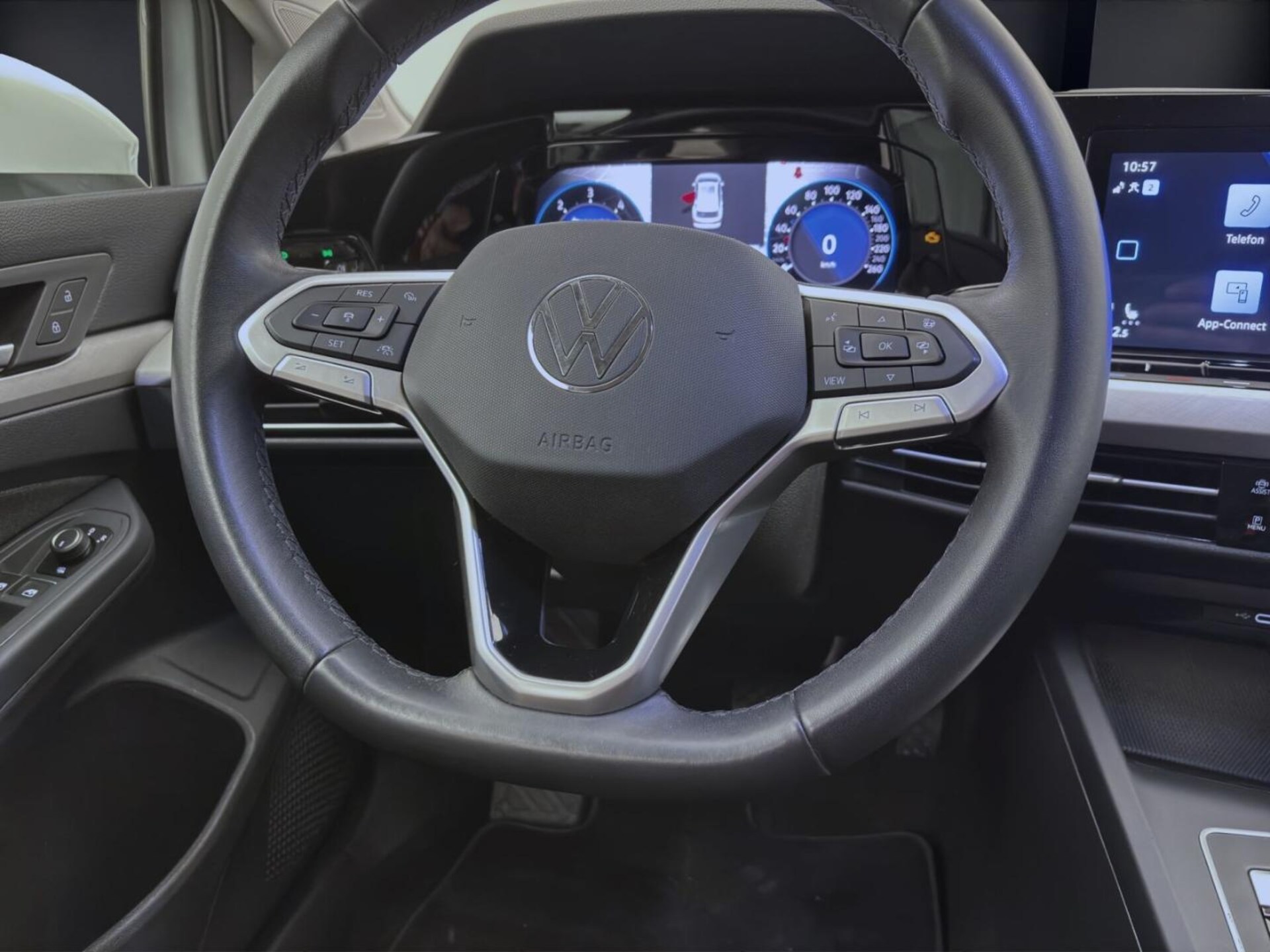 Volkswagen Golf Variant Life