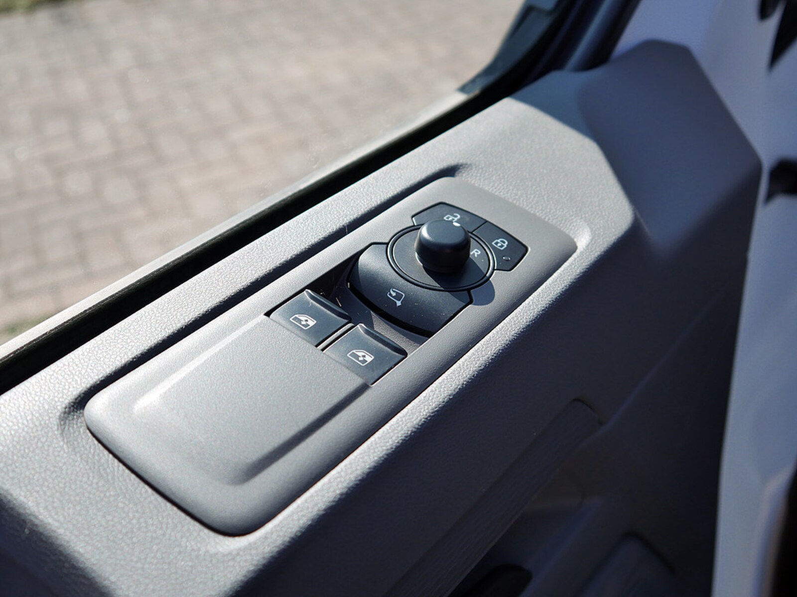 Volkswagen Transporter Kasten langer Radstand – Bild 15